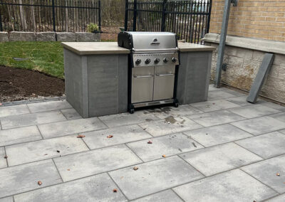 Outdoor kitchen BBQ on Techo-Bloc Paver patio